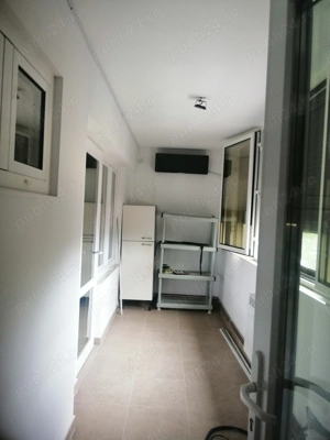 Închiriez apartament 4 camere decomandat, ultracentral, complet mobilat si dotat - imagine 9