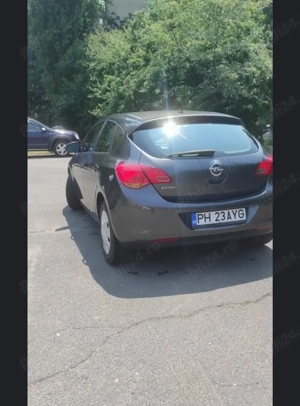 Opel Astra J - imagine 2