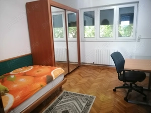 Închiriez apartament 4 camere decomandat, ultracentral, complet mobilat si dotat - imagine 3