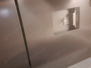 Vand frigider BEKO  cu WATER DISPENSER ca nou.pret nou 3600 ron pe altex