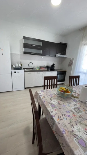 PENTHOUSE 80 m2 + 40 m2 terase 3 camere 2 bai parcare x 2 - imagine 10