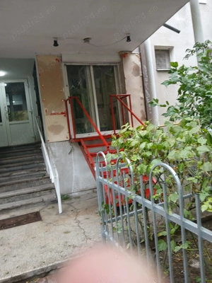 Cedez spațiu comercial