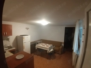 Proprietar, inchiriez studio ( 2 camere ) la curte