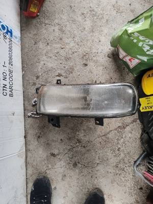 Vând faruri Renault mascot