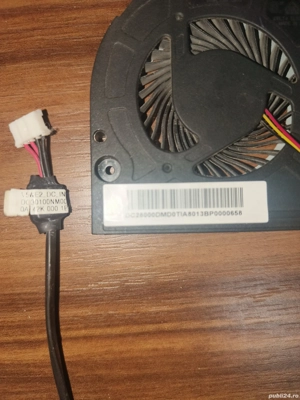 Vând cooler intern + mufă alimentare Acer