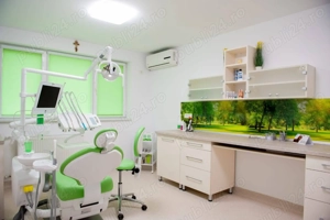  Caut colaborare cu MEDIC STOMATOLOG