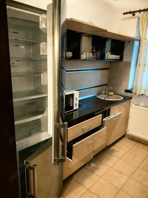 Proprietar, inchiriez apartament cu 3 camere de lux in bloc cu 4 nivele la etajul 1 - imagine 3