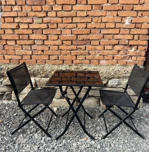 Mese și scaune pliabile 