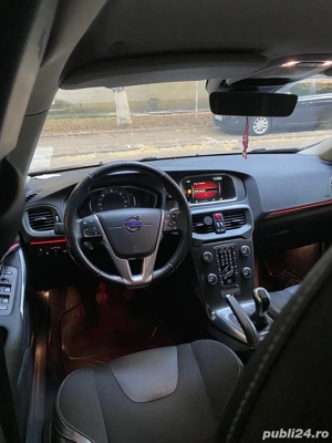 volvo v40  - imagine 3
