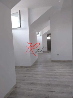 Vanzare apartament 2 camere, bloc mic, Polona