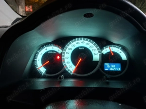 Toyota Corolla Verso 7 locuri - imagine 5