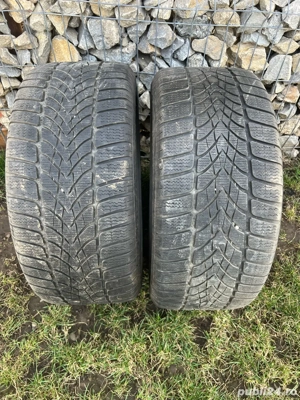 Vand 2 Cauciucuri 255 / 40 R 18 M + S!!!