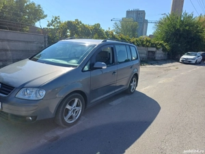 Vând VW Tuoran 2.0 TDI  - imagine 2