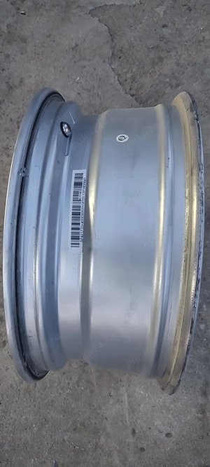 De Vanzare pret bun 4 bucati  sau schimb cu jante 215r17 - imagine 2