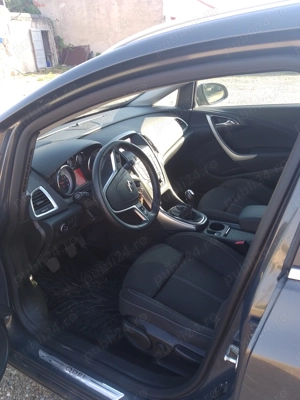 Vând Opel Astra j Sports Tourer  - imagine 3 Vând Opel Astra j Sports Tourer  - imagine 3