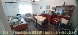 Casă cu 3 camere și 450mp, casă bătrânească, pe strada Plugului în Tecuci - imagine 2