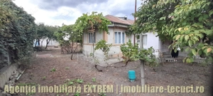 Casă cu 3 camere și 450mp, casă bătrânească, pe strada Plugului în Tecuci