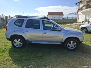 Vând Dacia Duster