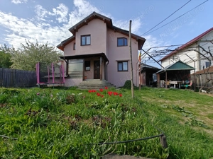Casa si teren Faraoani la 15 min de Bacau