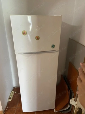 Inchiriez apartament 2 cam str. Huedin, sector 4