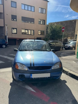 Vând Ford Fiesta 1.3 Benzina din 2001