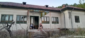 Vând casa +teren 10000 m