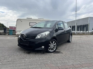 Toyota Yaris 1.33 climă, navigație, comenzi volan, trapă recent adus din Germania - imagine 2