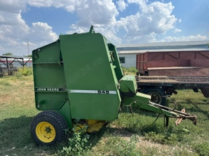 Vând presa baloti rotunzi John Deere 545