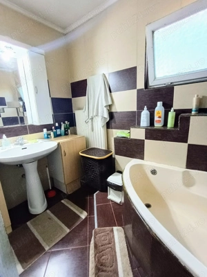 Vila modernă cu panouri fotovoltaice și termosemineu   proprietar, in Turda - imagine 7