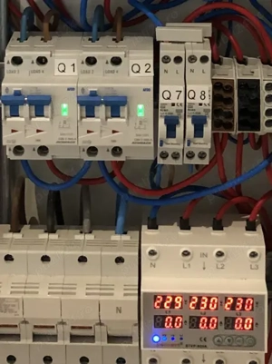 Electrician autorizat - tablouri electrice