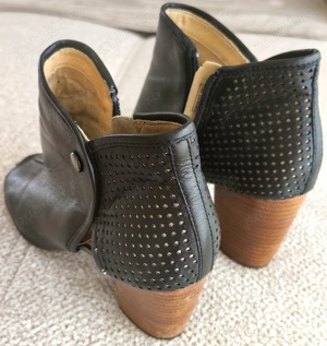 Botine din piele naturala fina,culoare neagra, marca Geox, marime 38  - imagine 3