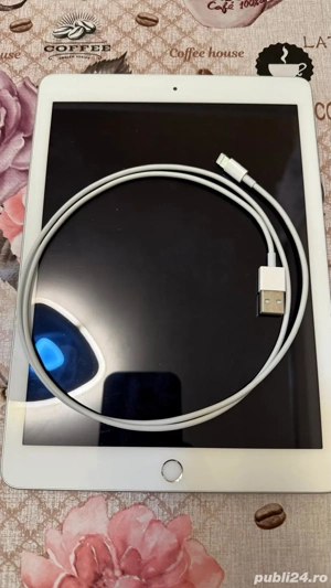 iPad gen5 128gb wifi stare foarte buna cu cablu
