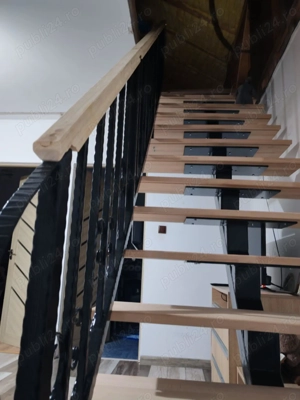 "Bună ziua, sunt Adrian Carzol (PFA), specialist în confecții metalice și sudura.