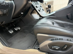 VOLVO v60 D5 euro 5 205cai - imagine 8