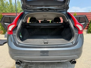 VOLVO v60 D5 euro 5 205cai - imagine 2