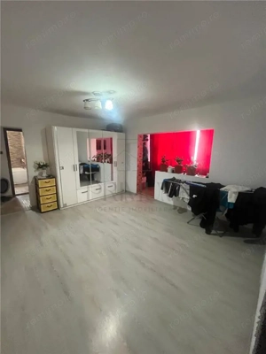 UMT - MUZEUL SATULUI - 3 CAM - ETJ.3 - 2 BAI - 2 BALCOANE - IZOLAT - SPATIOS-