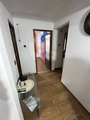 Apartament spațios de vânzare in GRUI - Câmpulung - imagine 3