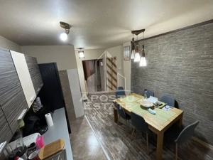Apartament cu 3 camere, decomandat,2 bai, renovat,centrala, Dambovita - imagine 7
