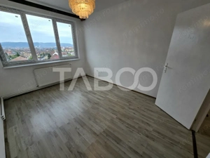 Apartament decomandat de vanzare cu 3 camere balcon zona Mihai Viteazu - imagine 12