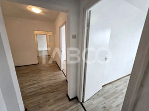 Apartament decomandat de vanzare cu 3 camere balcon zona Mihai Viteazu - imagine 18