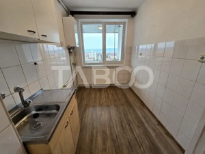 Apartament decomandat de vanzare cu 3 camere balcon zona Mihai Viteazu - imagine 7