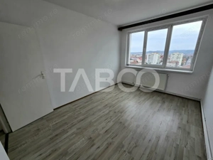 Apartament decomandat de vanzare cu 3 camere balcon zona Mihai Viteazu - imagine 16