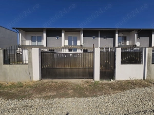 Vila insiruita - 4 camere - 2 bai -semimobilata-posibilitate inchidere bucatarie