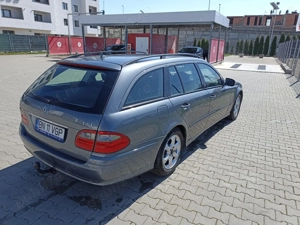 Mercedes-Benz E200 - imagine 4 Mercedes-Benz E200 - imagine 4