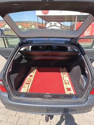 Mercedes-Benz E200 - imagine 2 Mercedes-Benz E200 - imagine 2