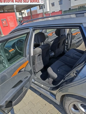 Mercedes-Benz E200 - imagine 8 Mercedes-Benz E200 - imagine 8