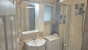 Inchiriez apartament in casa si curte in Deva, situat la etajul 1, zona Ceangai, constructie din BCA - imagine 5