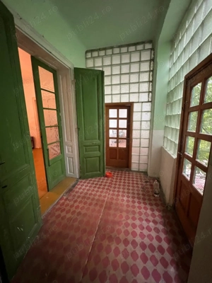 De vanzare vila Cuvin - imagine 6