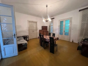 De vanzare vila Cuvin - imagine 9