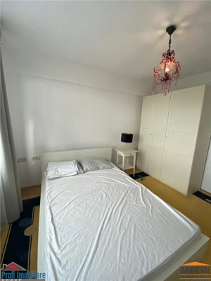 Inchiriez Apartament 3 camere  Bulevardul Revolutiei - imagine 8